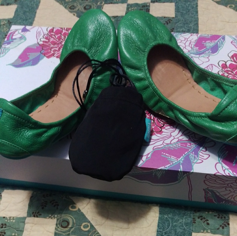 EUC Clover Tieks